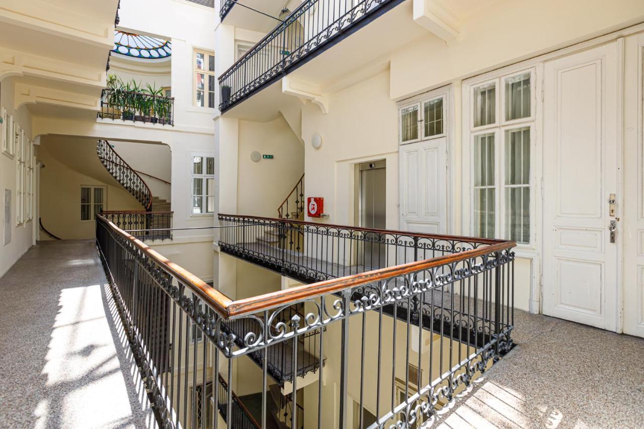 Newly Renovated Apartment In The Old Town Bratislava Dış mekan fotoğraf